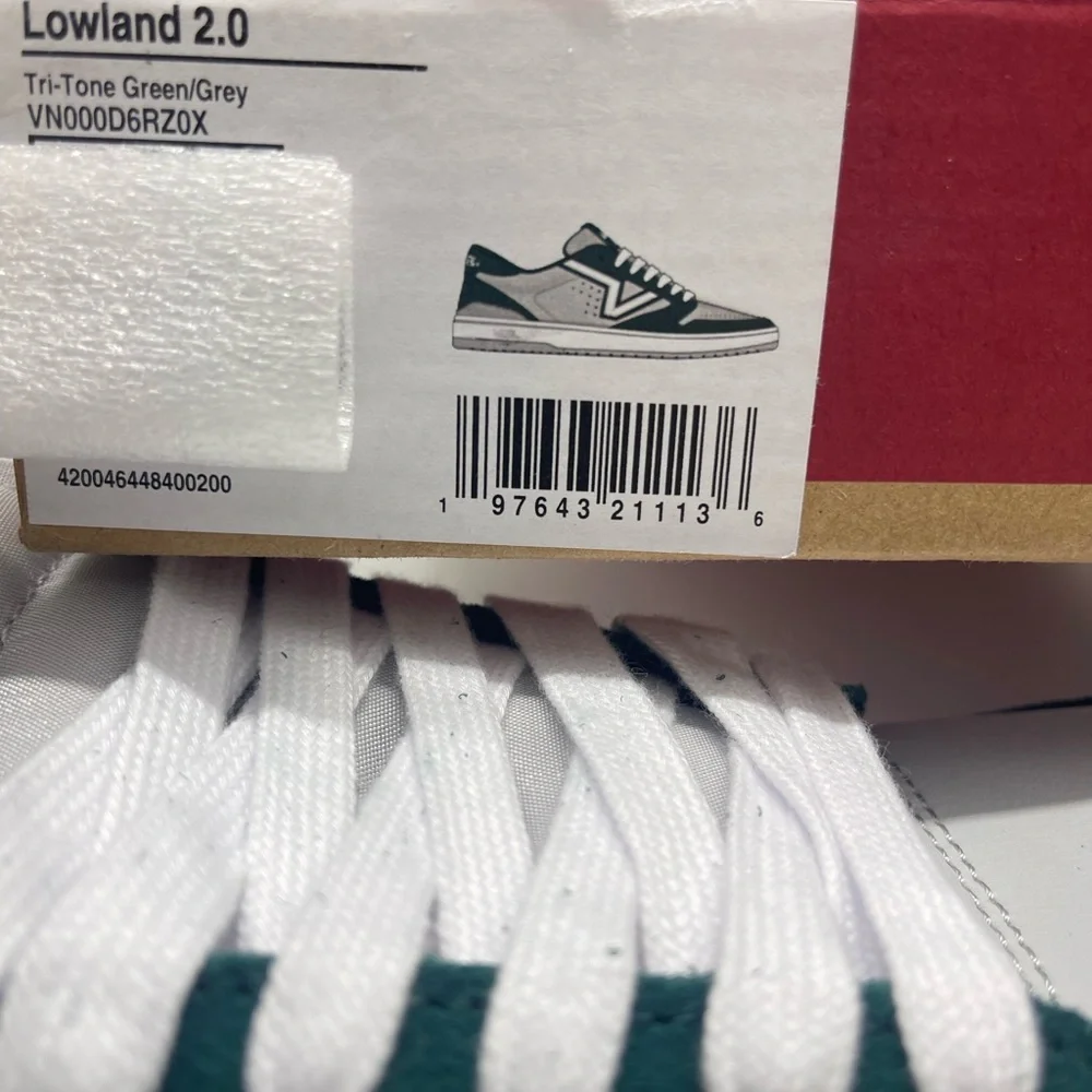 Vans Green White Men's Lowland 2.0
Tri-Tone Green/Grey
VN000D6RZOX Sneakers - Picture 16 of 16